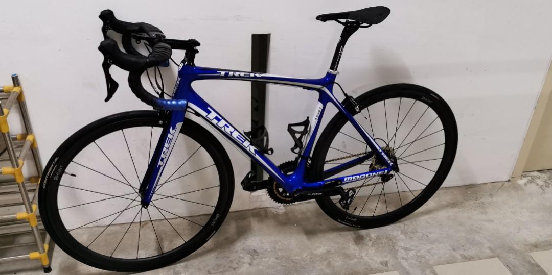 trek madone 4.7 blue book