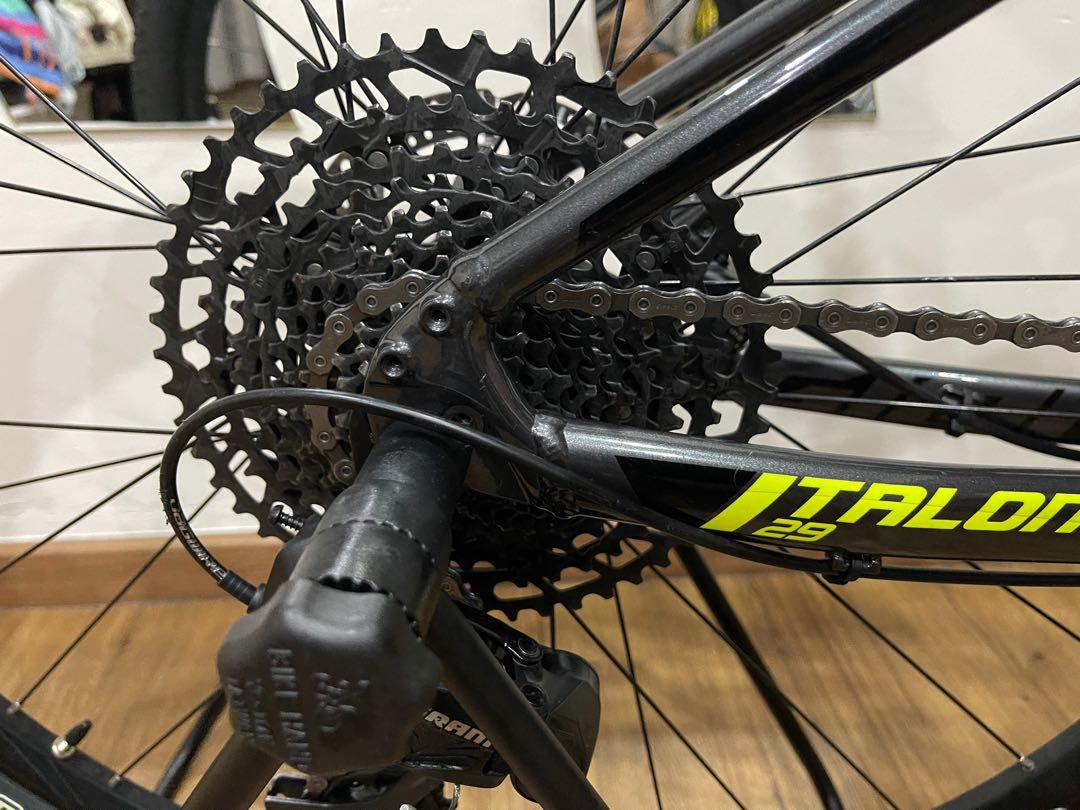 Giant Talon 1 29er with New GX 2021 Crank,New DUB Bottom Bracket,New