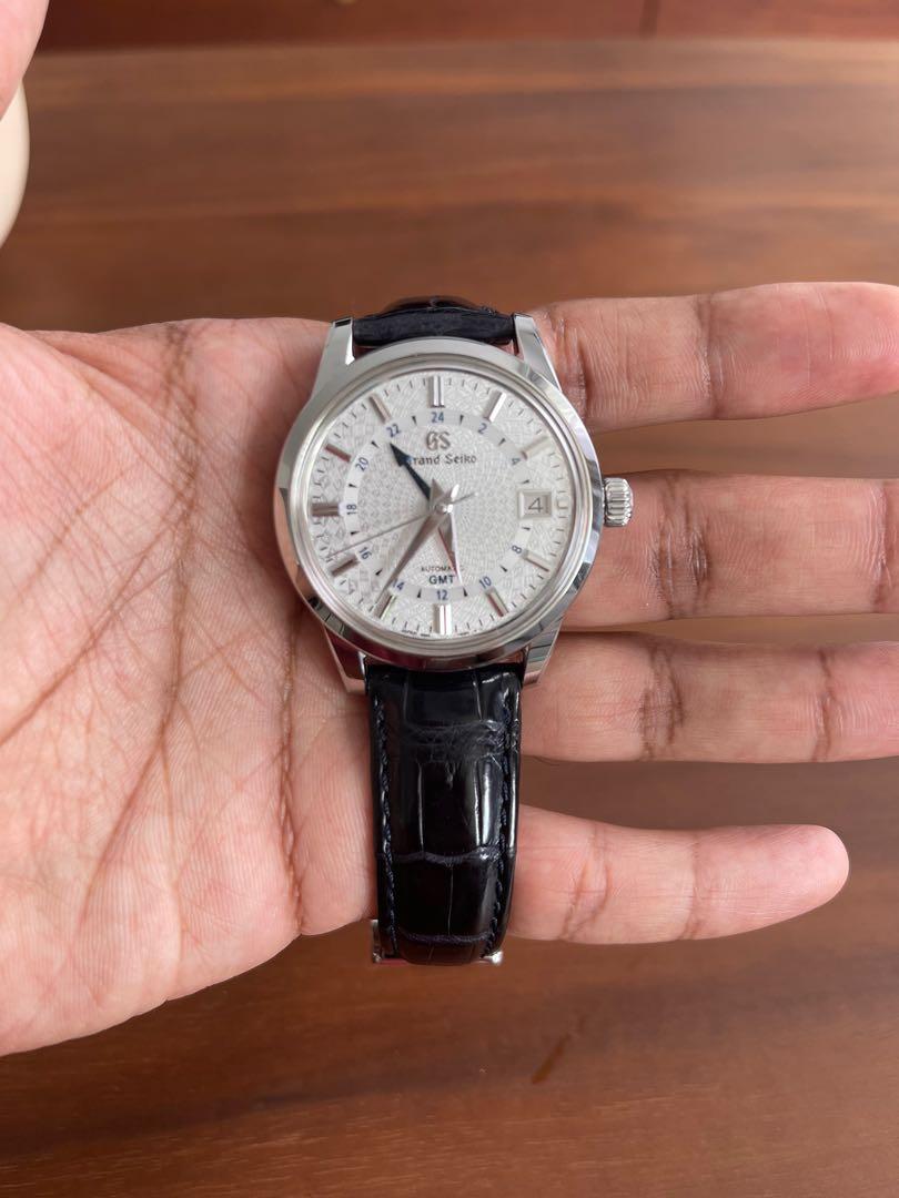 Grand Seiko SBGM235 KIKU Limited to 1000 pcs 20th Anniversary Limited  Edition Full Set, Mobile Phones & Gadgets, Wearables & Smart Watches on  Carousell