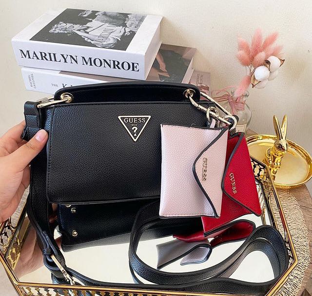 Guess Kirby Crossbody, Olshop Fashion, Olshop Wanita di Carousell