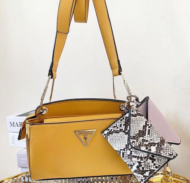 Guess Kirby Crossbody, Fashion, Wanita di Carousell