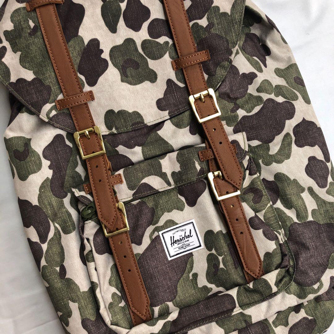 herschel frog camo backpack