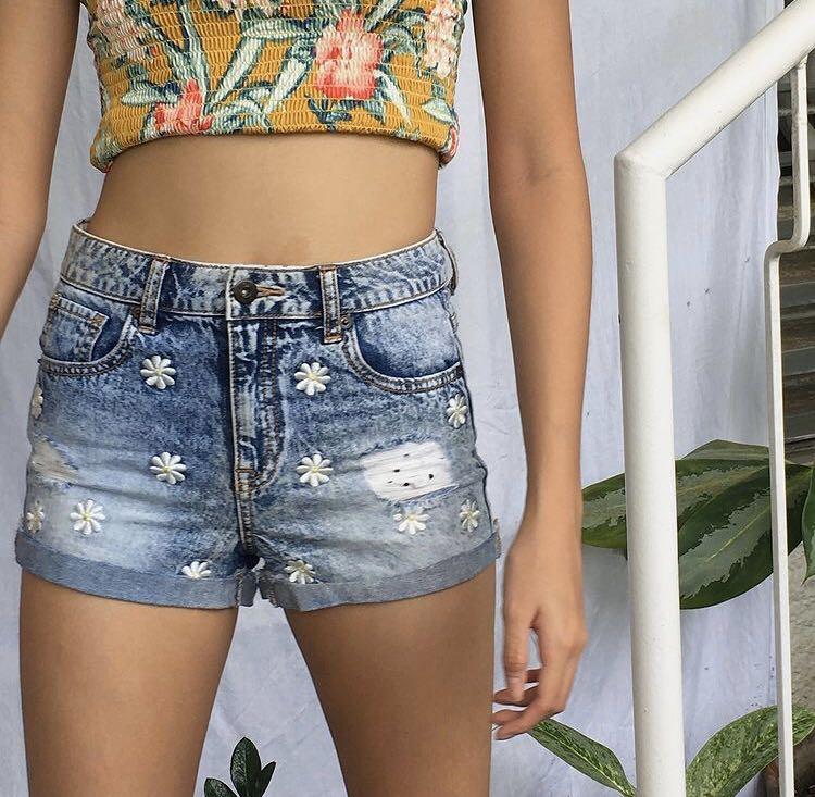 high waisted denim flower shorts 