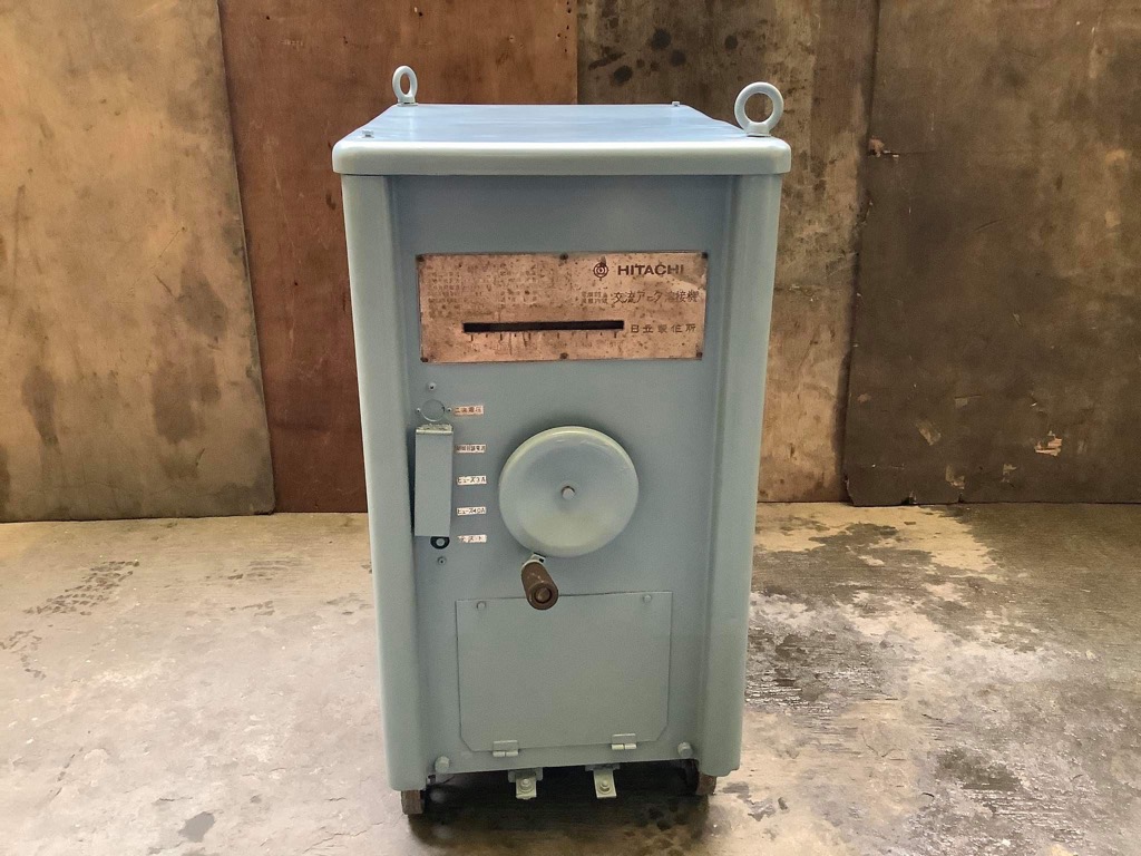 Hitachi Welding Machine 500 Amperes (Japan Surplus), Commercial