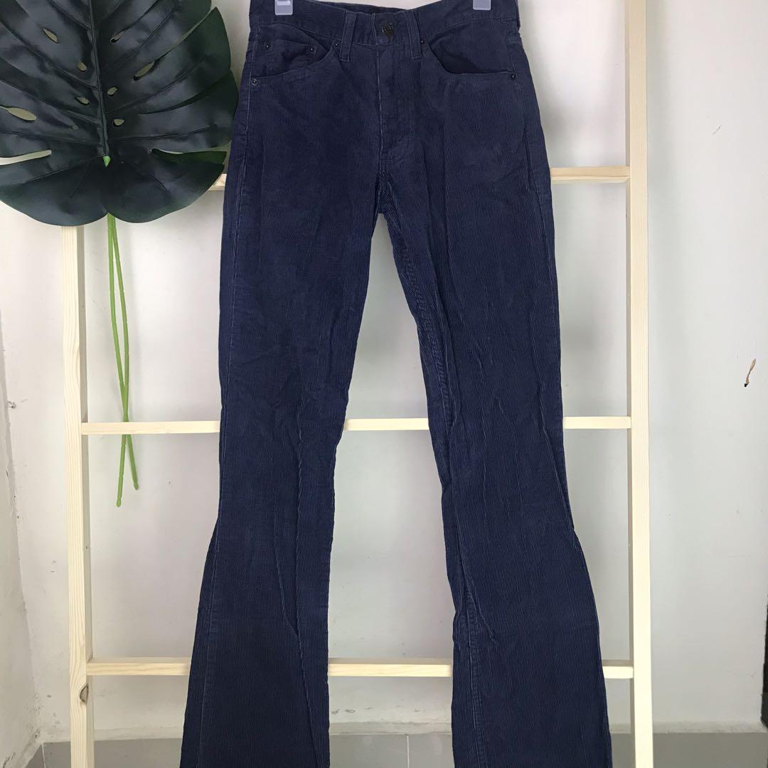 29” Levi Strauss Women corduroy jeans in dark blue, Women's Fashion,  Bottoms, Jeans & Leggings on Carousell