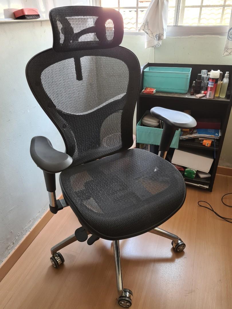 Maju Home Executive Director Office Chair