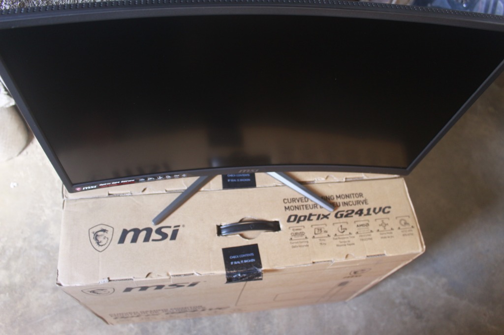 Msi Optix G241vc 24 Monitor Computers Tech Desktops On Carousell