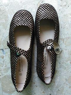 Rarely worn branded Girls Shoes size 30 & 35