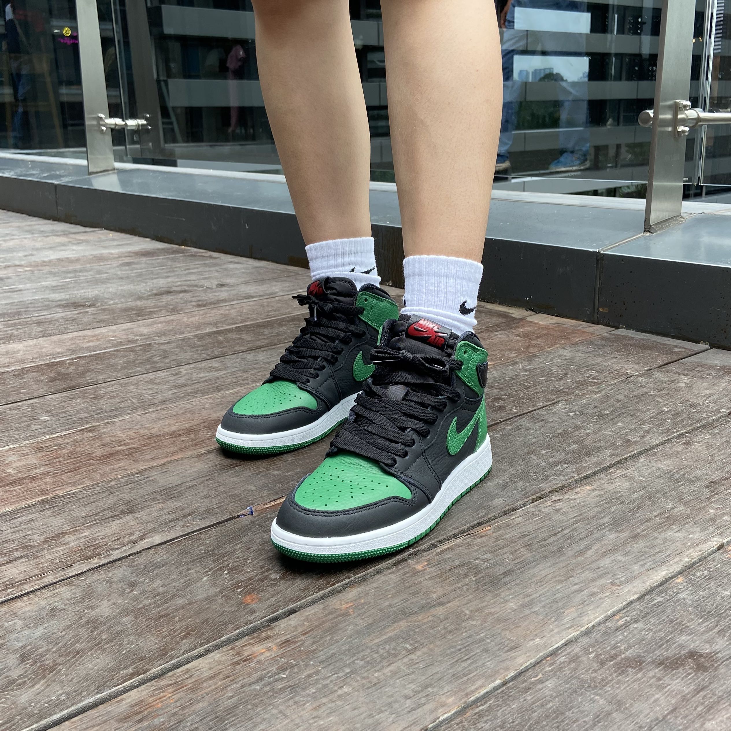 aj 1 pine green 2.0