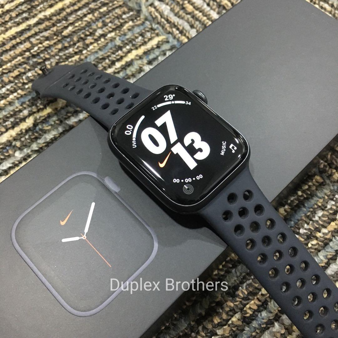 Apple watch series deals 5 nike accessories