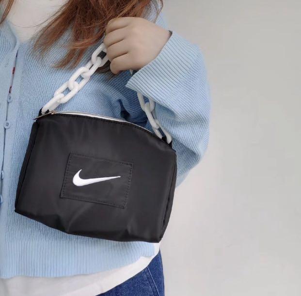 Nike chain bag store