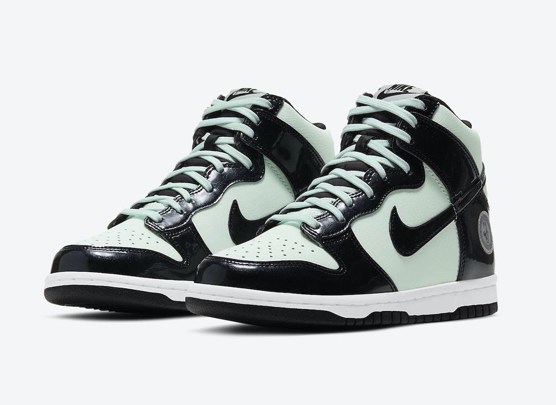Dunk barely green high clearance