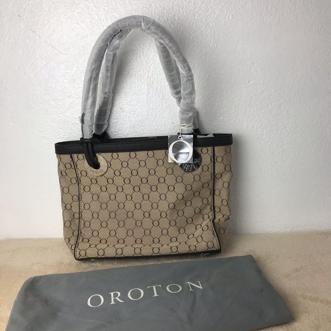 OROTON Signature O Medium Tote Shoppers Navy Taupe Leather