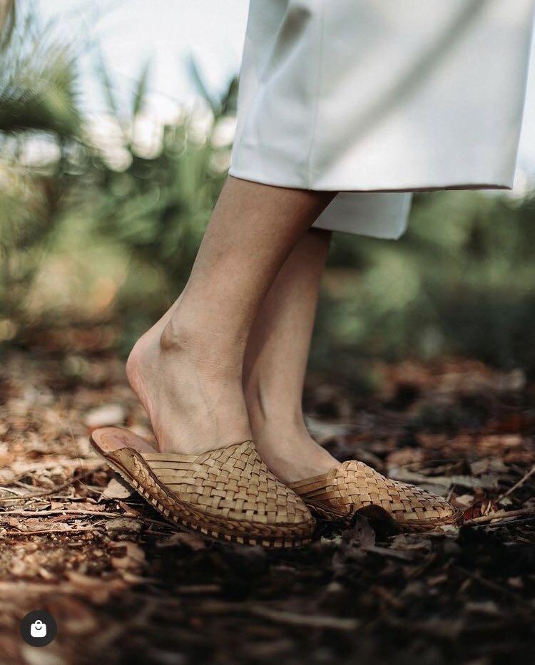woven leather mule slide