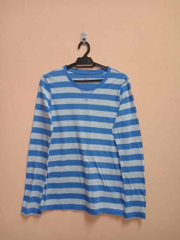 PADINI BASIC TEE (Category: Tshirts & Polo Shirts) located in Trolak. Submitted by smolturtle (Listing ID 1074102845, Image 1). Description: Condition : Like New Size S Colour : Stripe Blue / grey.