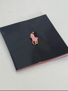 （分類：）位於 。 由 kpop_229 提交（商品編號 1074089874，圖片 1）。簡介： 。