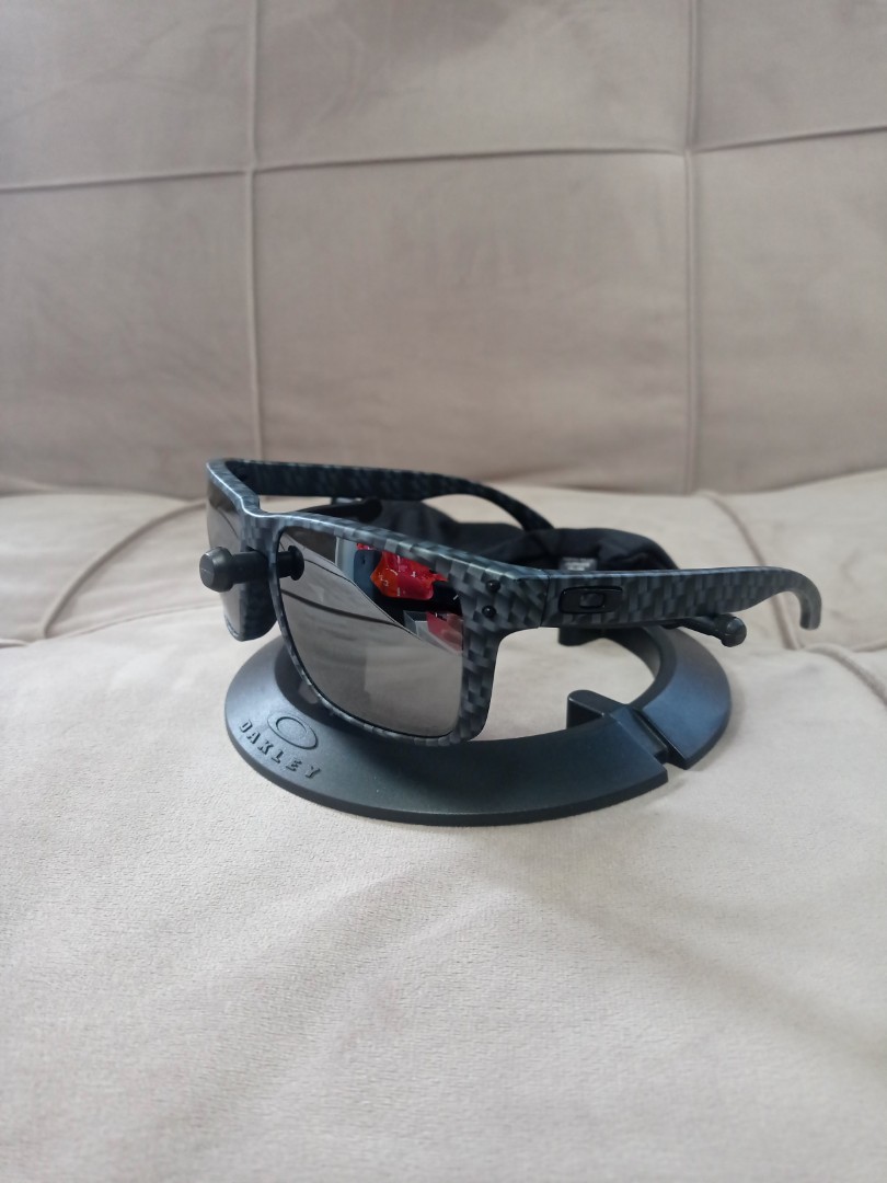 Oakley holbrook shop carbon fiber