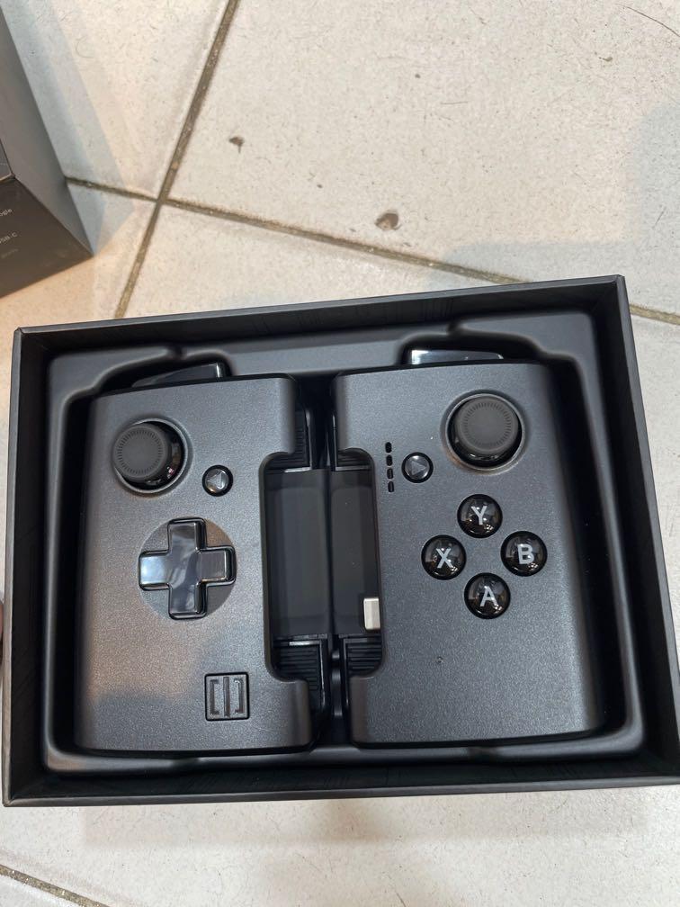 ROG gamevice phone controller （分類：手掣）位於 Hong Kong。 由 sasuageke 提交（商品編號 1074105321，圖片 2）。簡介： New 💫。