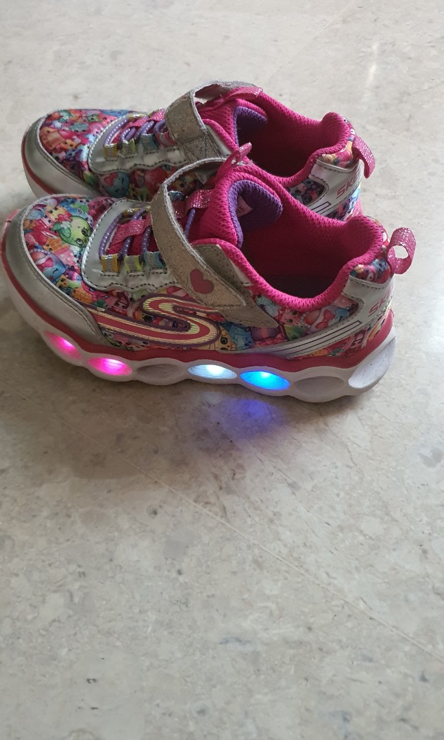Skechers hotsell lumi luxe
