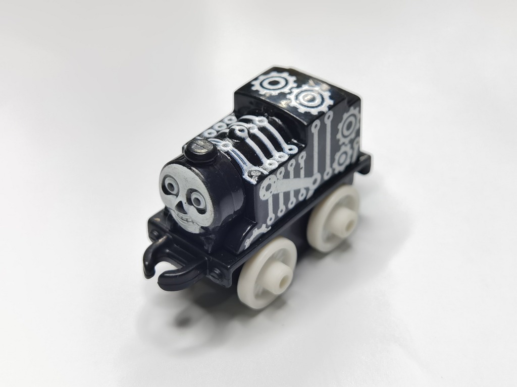 Spooky thomas mini deals