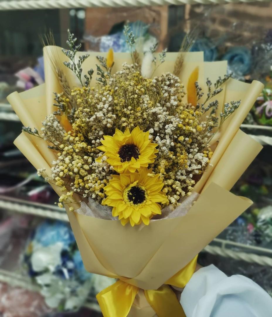 香皂向日葵乾花滿天星畢業花束母親節花束生日花束情人節花束sumflower 網上訂花觀塘花店洗禮花 手作 自家設計 手作產品