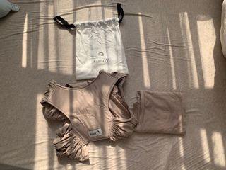 （分類：）位於 。 由 weekend.wardrobe 提交（商品編號 1078830319，圖片 1）。簡介： 。