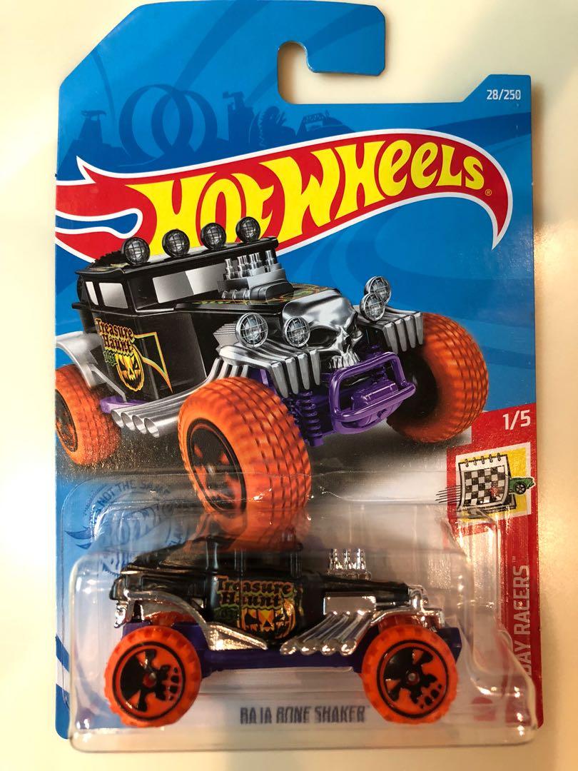 2021 Hot Wheels HOLIDAY RACERS 1/5 BAJA BONE SHAKER 1:64 TREASURE HUNT 