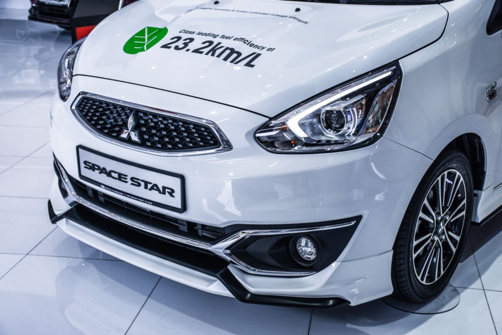 Mitsubishi space store star accessories
