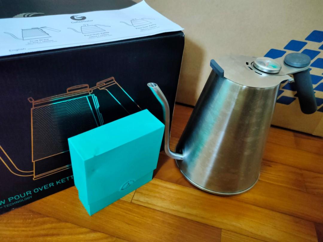 (BNIB) Coffee Gator True Brew Gooseneck Kettle Integrated Thermometer, Speedyfill Lid