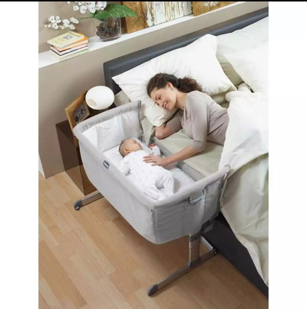 Bedside discount crib next2me
