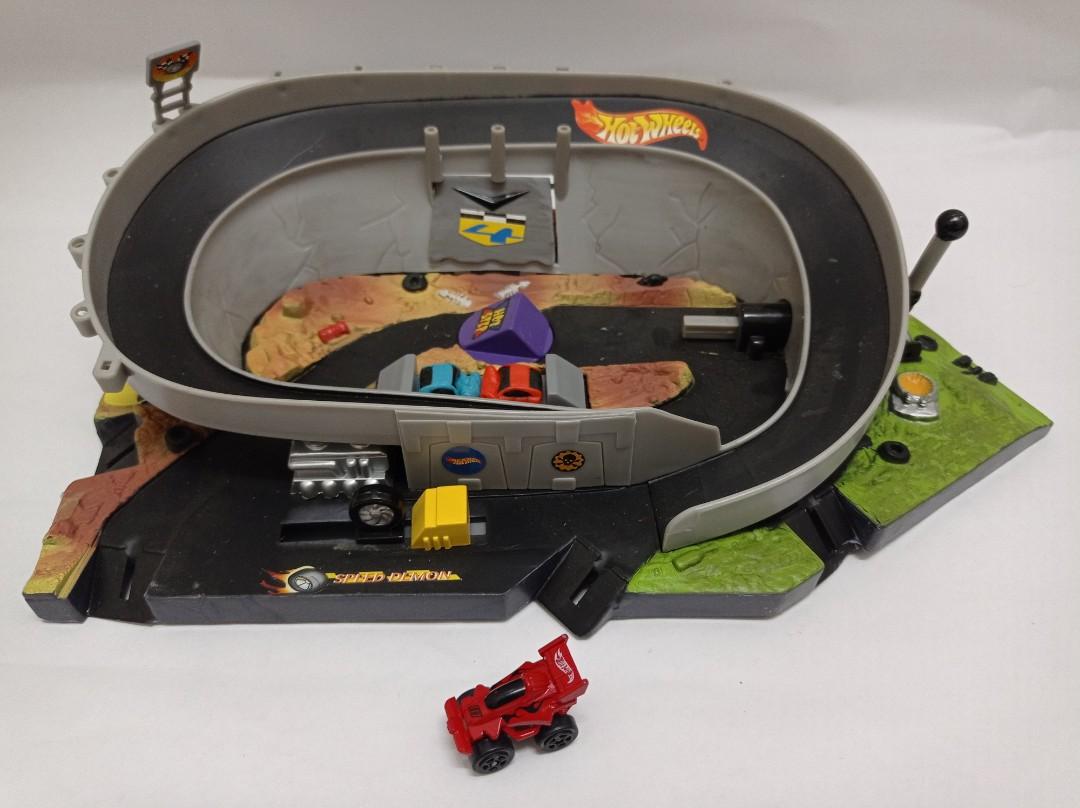 2002 mattel hot wheels track shop