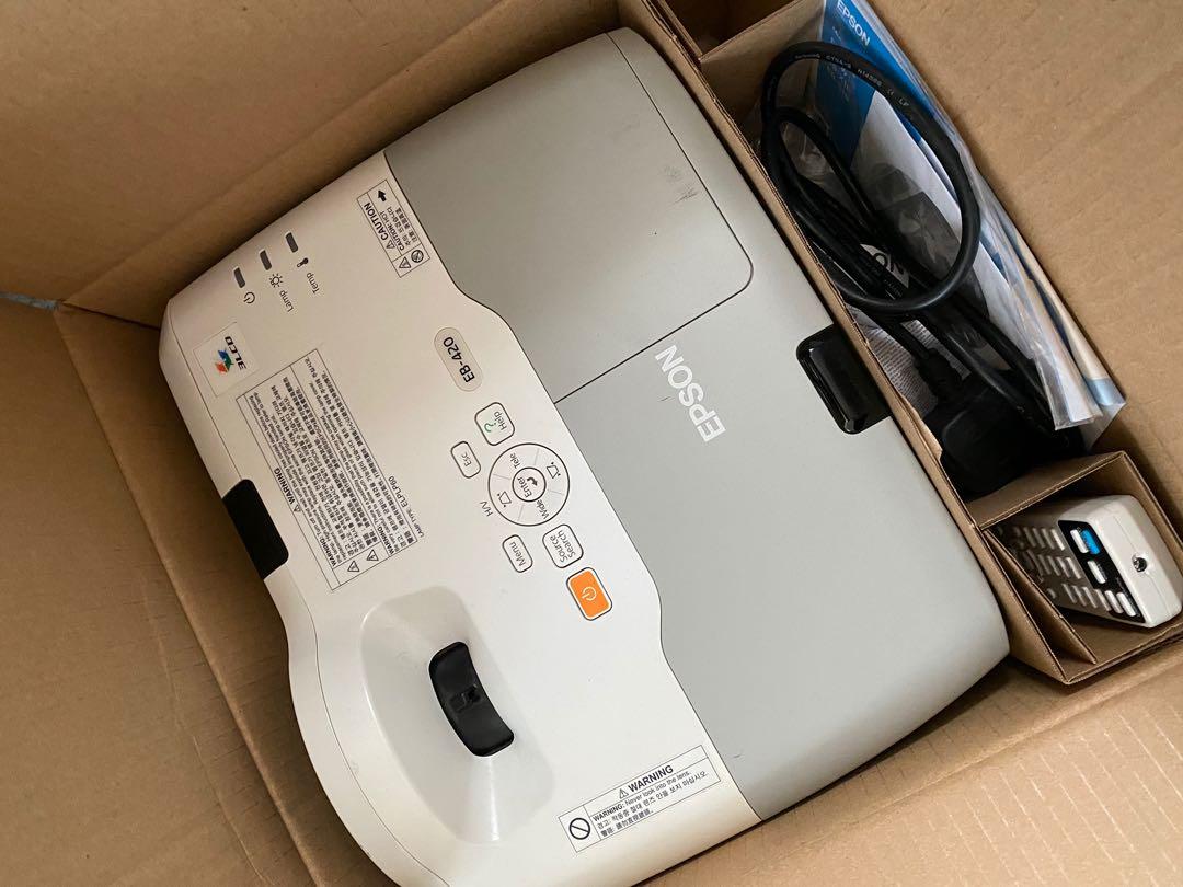EPSON EB 420 projector, TV \u0026 Home 