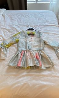 (Category: ) located in . Submitted by nineteen.wardrobe (Listing ID 1078811206, Image 1). Description: .