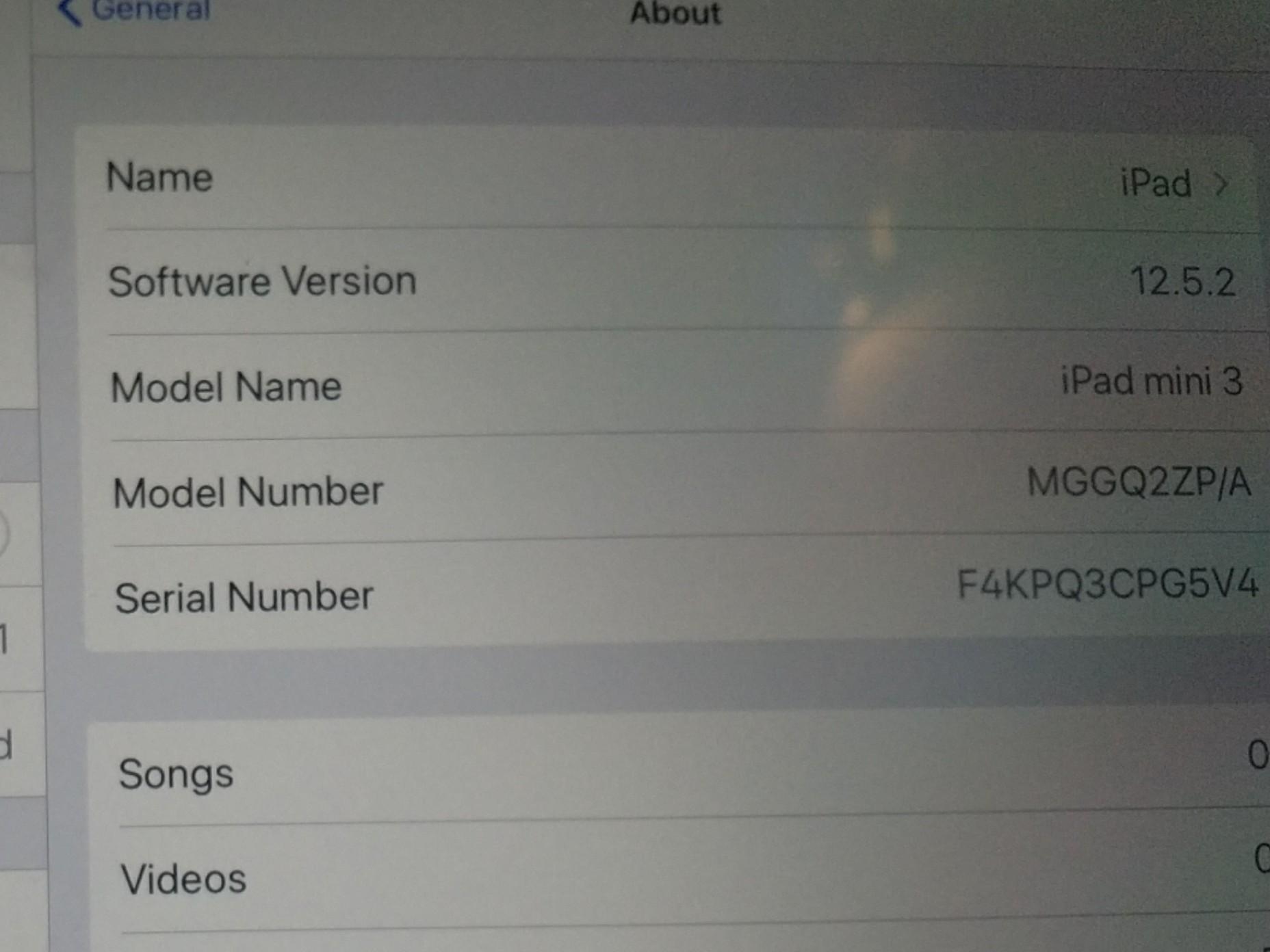 ipad mini 3 (Category: iPad) located in Singapore. Submitted by noormdismail1983 (Listing ID 1078926321, Image 1). Description: dark grey mint condition comes with cover n charger. flawless state.. not in use since have desktop..