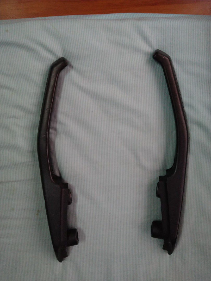 Kawasaki er6 grab rail handle, Motorbikes on Carousell
