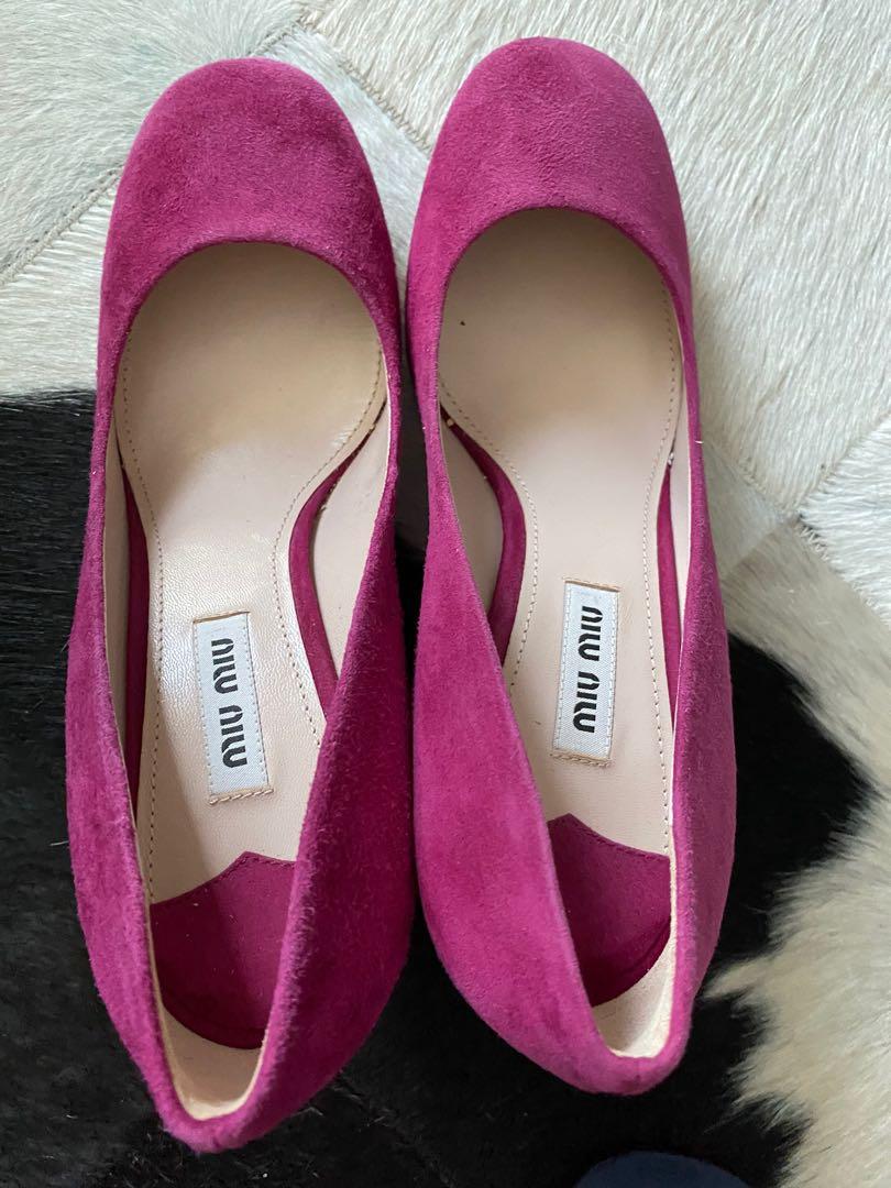miu miu velvet heels