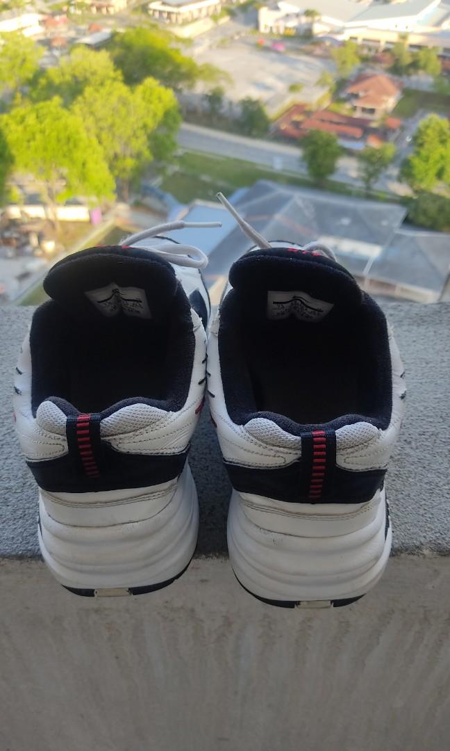 nike air monarch black red