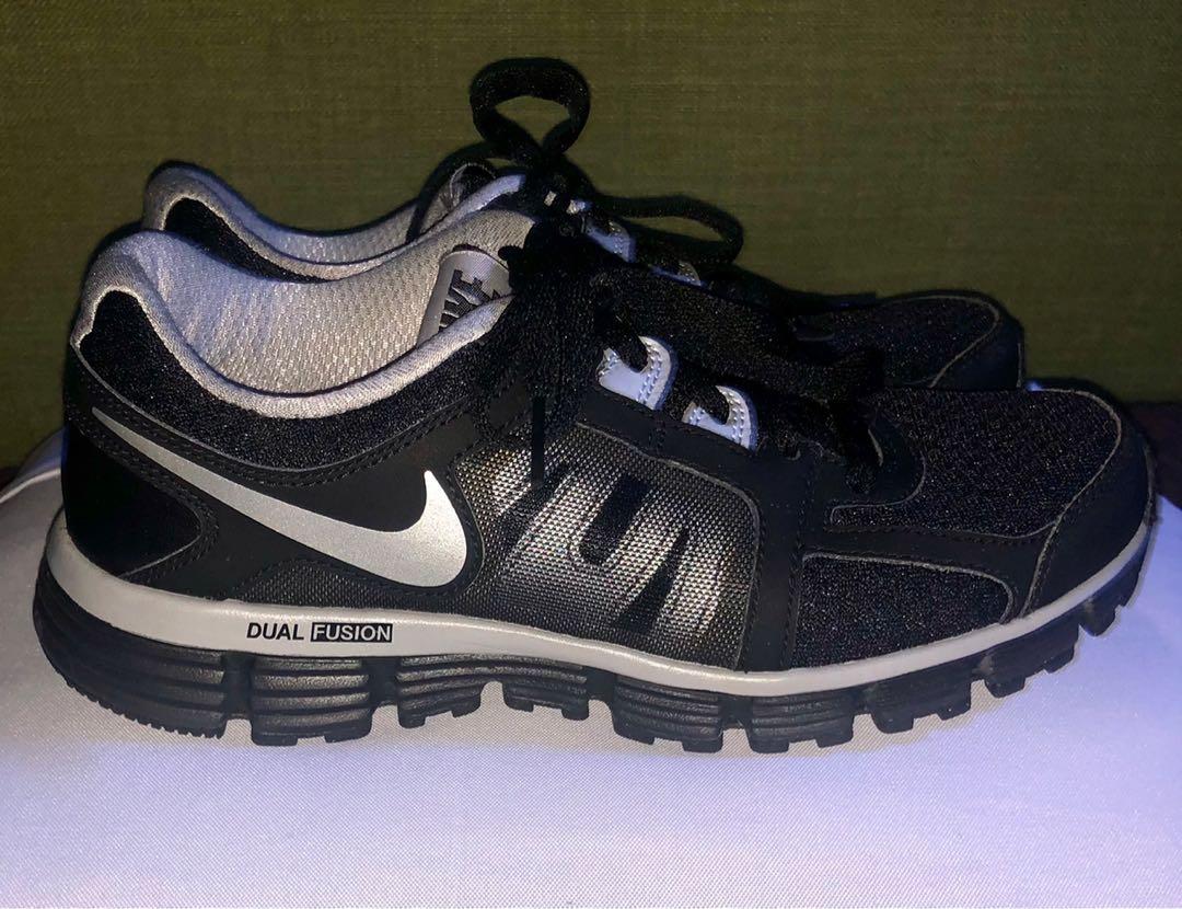 Ongemak wetenschappelijk verontschuldigen Nike Dual Fusion ST2 Women's Running Shoes, Women's Fashion, Footwear,  Sneakers on Carousell