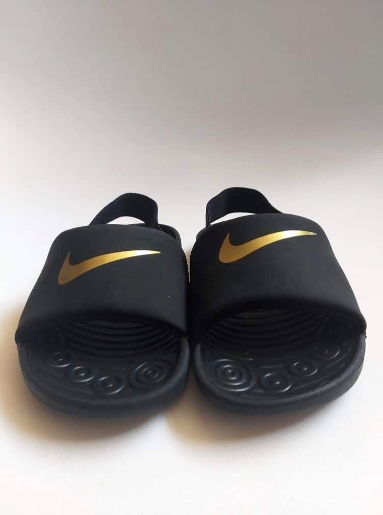 10c nike slides