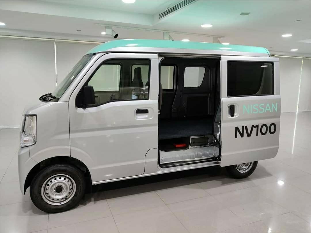 Nissan nv 100