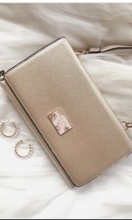 (Category: ) located in . Submitted by ringosboutique (Listing ID 1078819350, Image 1). Description: .