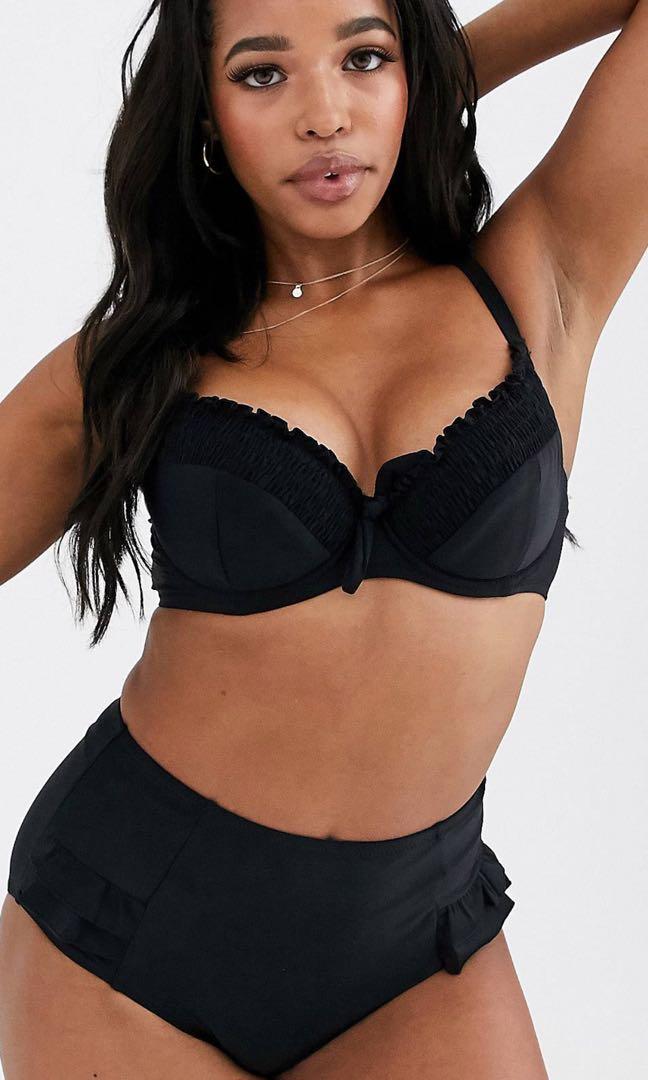 Pour Mois Fuller Bust Underwired Padded Bikini Top in Black, Women's  Fashion, New Undergarments & Loungewear on Carousell