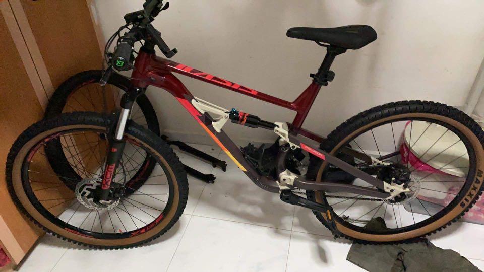 Polygon Siskiu D5 L frame. Sports Equipment Bicycles Parts