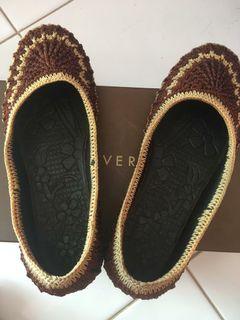 Sepatu rajut