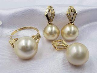 (4417) South sea pearl w/ diamond