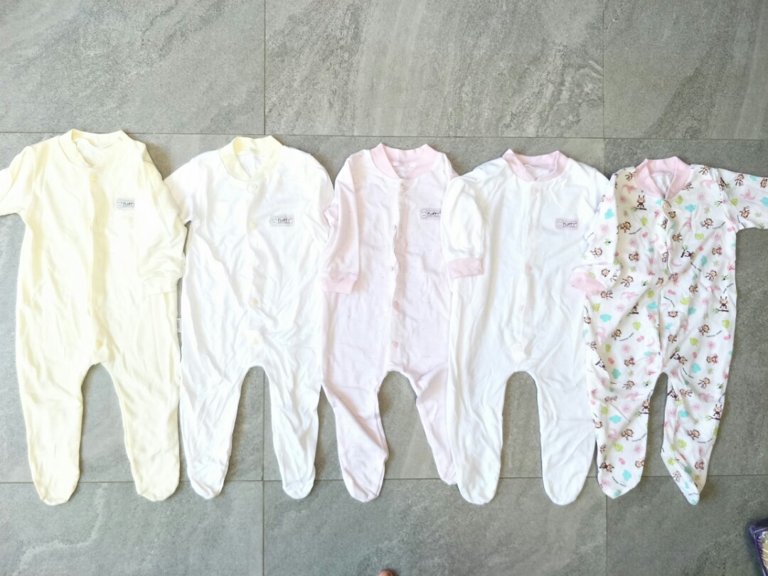 6 bodysuits ORIGINAL FLUFFY BABY WEAR baju tidor anak 69 bulan, Bayi & Anak, Baju Bayi di Carousell