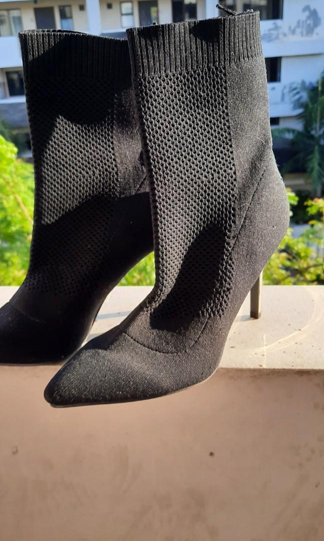 Black Forever 21 Knit ankle boots