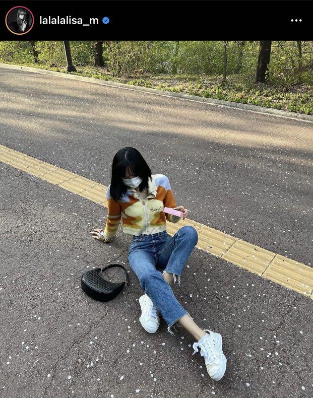 Blackpink Lisa Authentic House of Sunny Day Tripper Vol. 2 Knitted