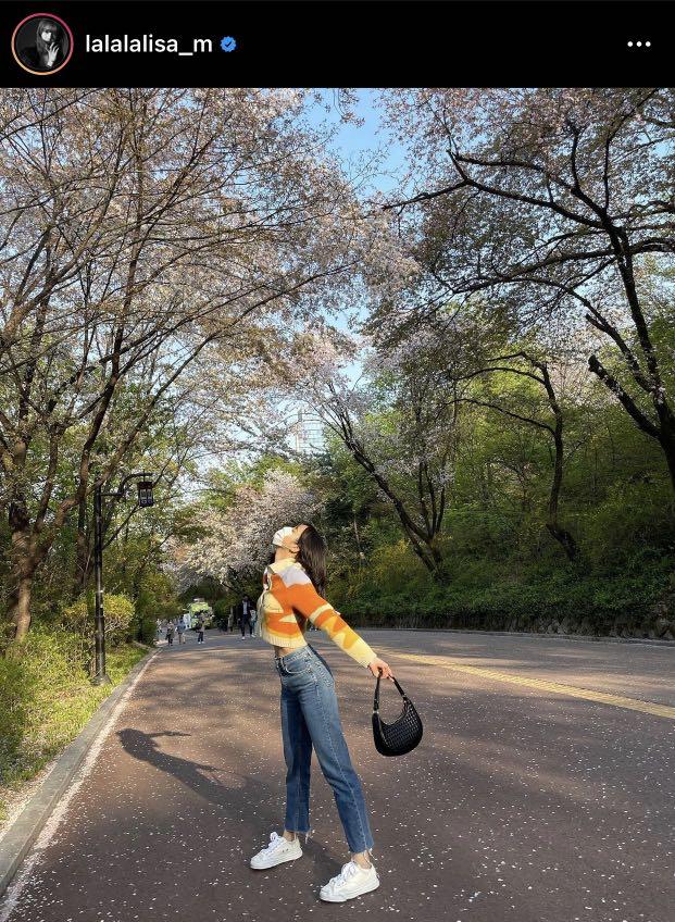 Blackpink Lisa Authentic House of Sunny Day Tripper Vol. 2 Knitted