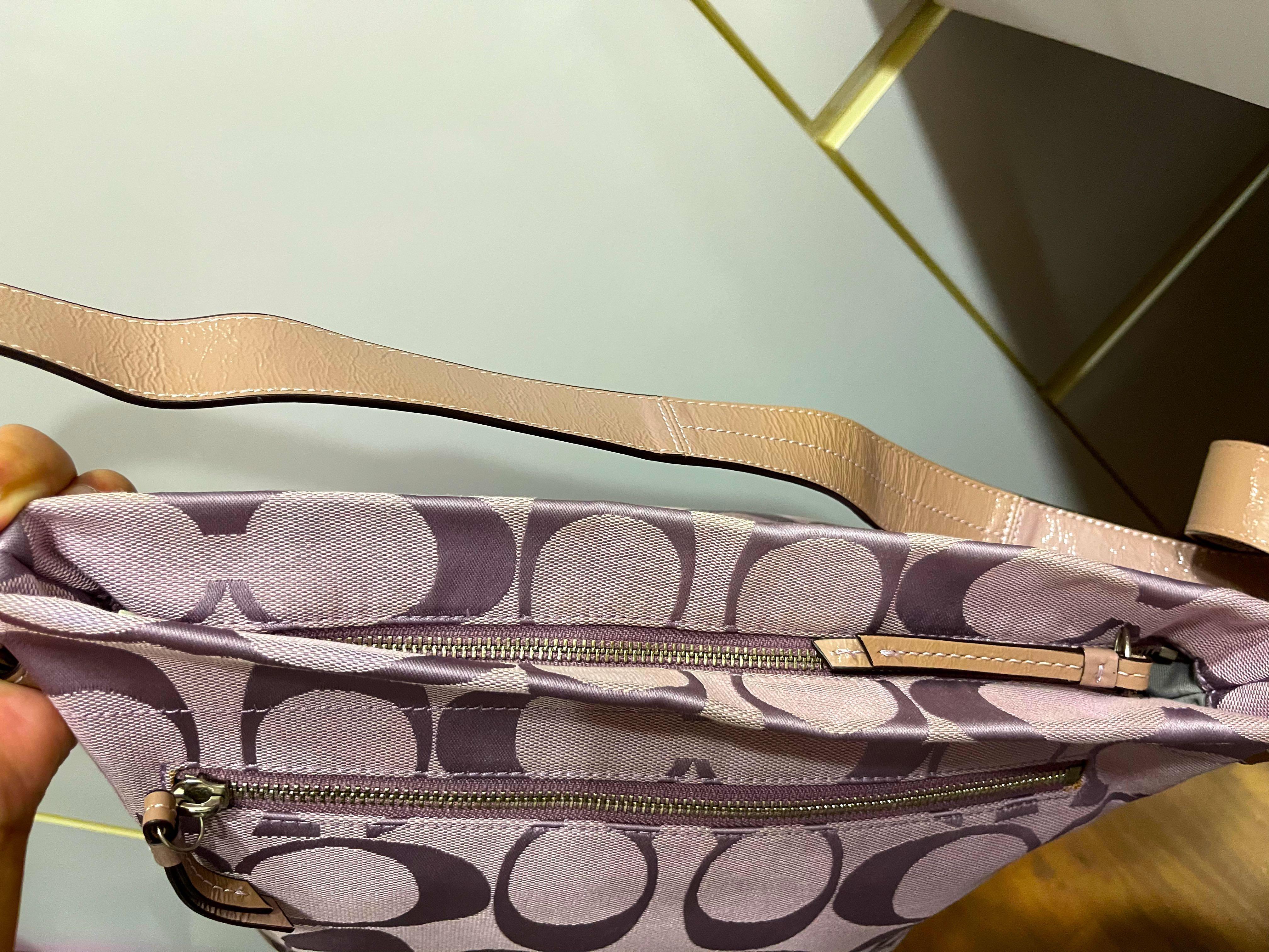 COACH Jacquard logo Crossbody sling bag, Women's Fashion, Bags